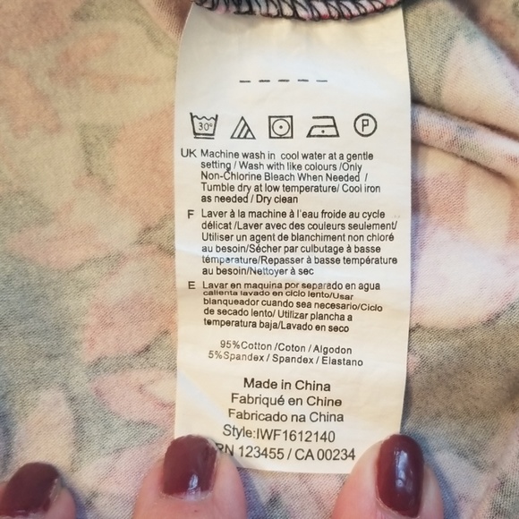 Issac Mizrahi pink purple floral top small - Picture 5 of 5